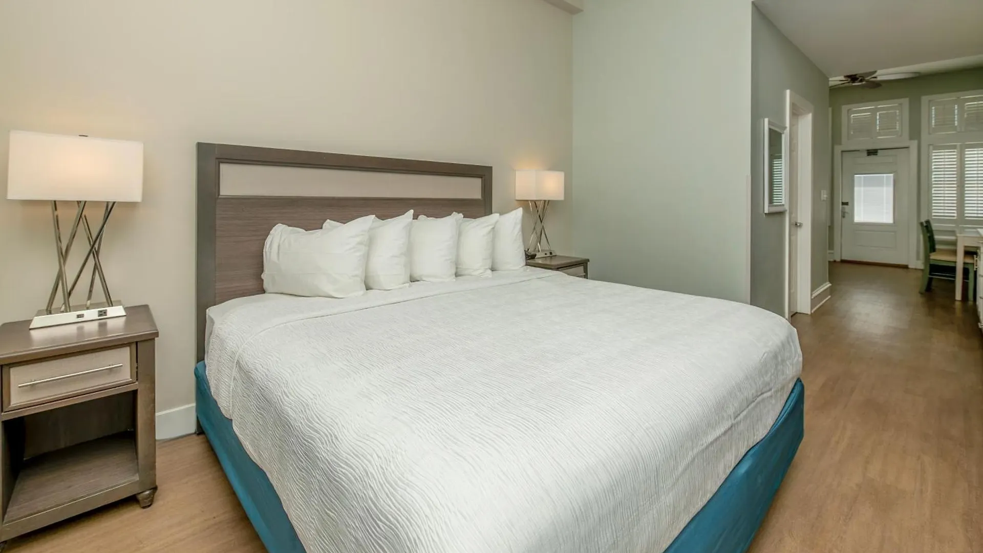 Commander Hotel & Suites Ocean City